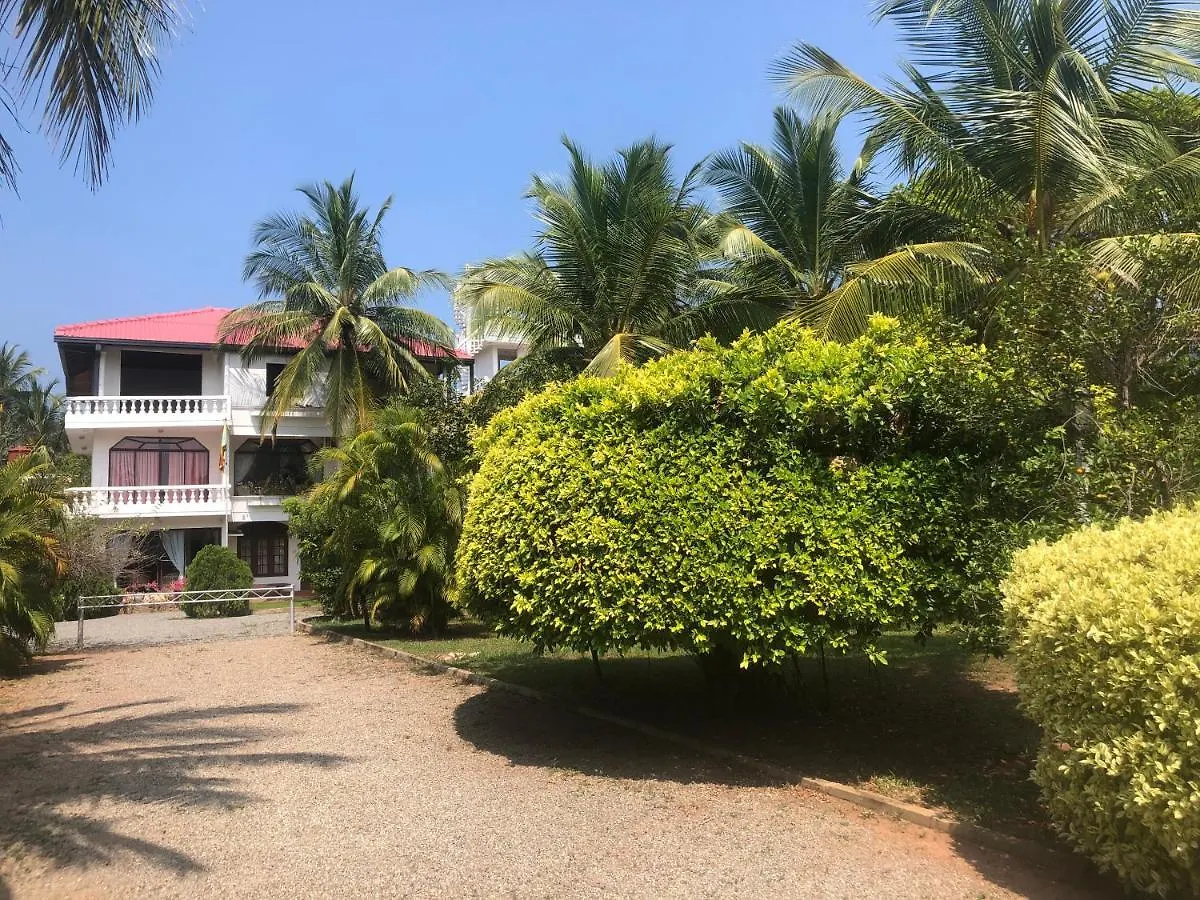 Hotel Lagoon Paradise Negombo 3*,  Šrí Lanka